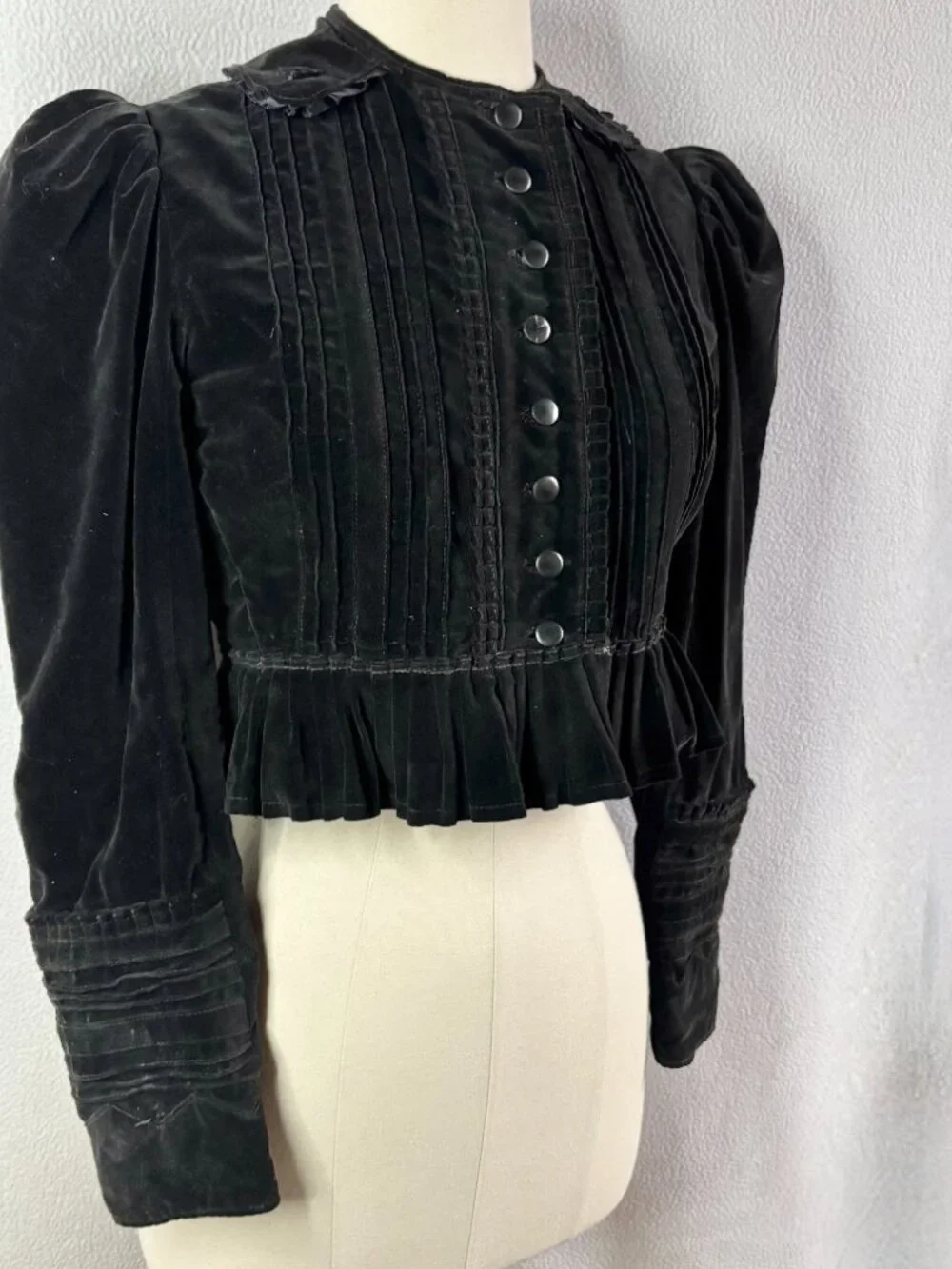 Szeki Hungarian Transylvanian Handmade Folk Jacket with Peplum - Picture 5 of 13